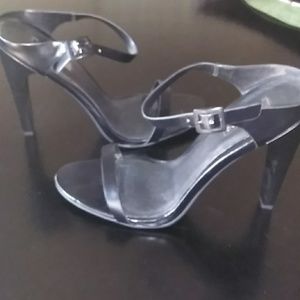 Simple yet stylish black heels